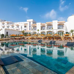 4* מלון Regency Salgados &