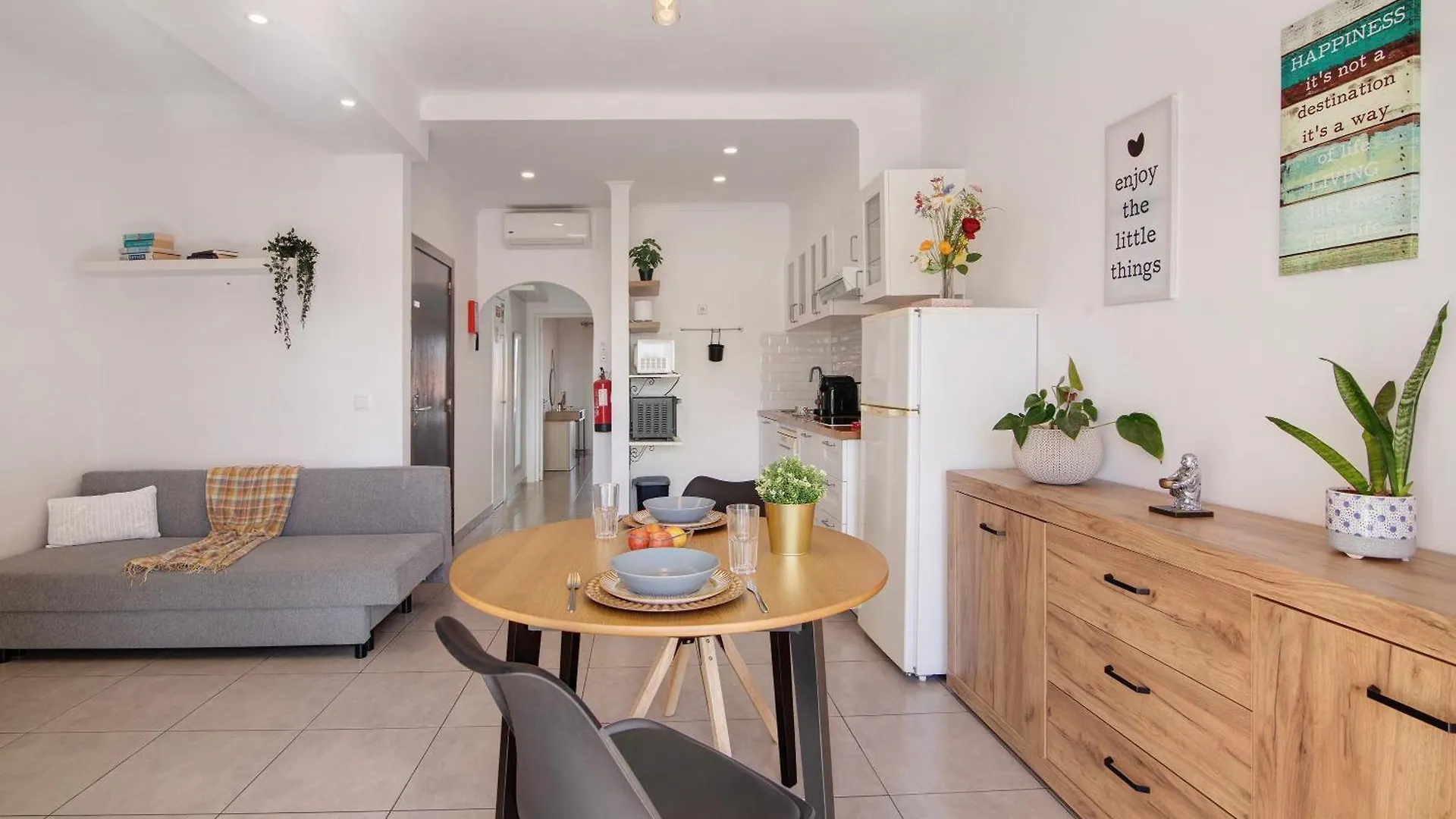 Oura Beach Apartment Albufeira 0*,  Portugal